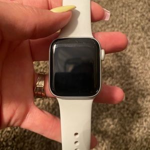 Apple Watch Series 5 40MM, GPS.